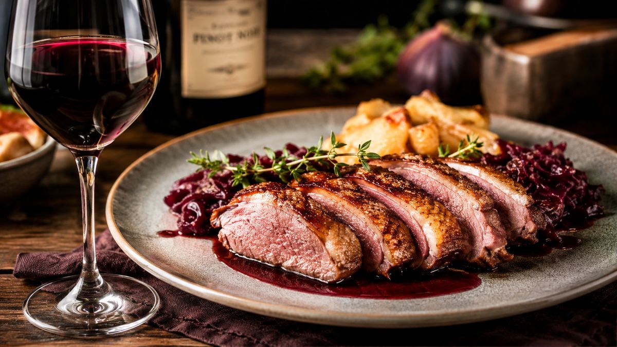 Wino do kaczki – jakie wino najlepiej pasuje do tego mięsa?